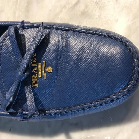 EUC Prada Blue Saffiano Leather Driving Shoes Flats Moccasins Bow Tie RARE - Picture 3 of 5